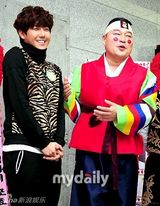 组图：韩综艺《膝盖道士》恢复录制 姜虎东回归