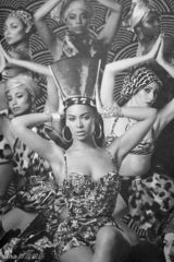 组图：碧昂斯巡演造型设计 女王气场烈焰红唇