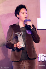 组图：金贤重香港获大奖 阿SA无缘和男友过圣诞