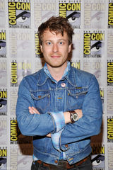 组图：囧瑟夫与艾米丽-布朗特出席漫展