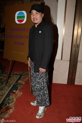 组图：钟景辉热爱演艺不退休 古明华获万元金牌