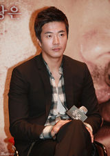 组图：权相佑(权相宇)郑丽苑新片《疼痛》发布 演绎另类爱情