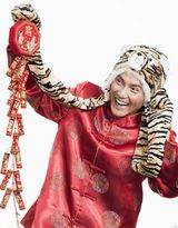 高清组图：丁子峻虎年贺岁写真 阳光型男显孩子气