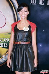 组图：候选港姐亮相辩论赛 佳丽登台秀口才