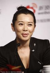 组图：金爵奖评委齐亮相 宁浩疲惫心不在焉