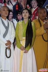 组图：《新济公》横店热拍 陈浩明陈紫函等现身