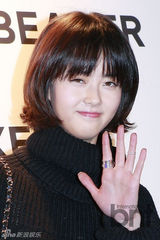 组图：BB太阳李钟硕高雅拉等为品牌站台