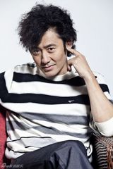 组图：吴秀波最新写真曝光 诠释别样潮男走休闲风