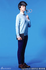 组图：余文乐薛凯琪真人版cosplay《多啦A梦》