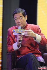 组图：张国立对蔡依林自称“叔叔” 谈春晚保密