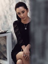 组图：严屹宽杜若溪携手登封面 在一起最幸福