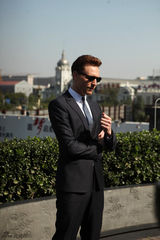 组图：《雷神2》“洛基”帅气亮相北京前门