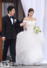 组图：韩载锡朴率美恋爱修正果 张东健献鉴言