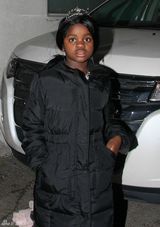 组图：麦当娜携男友参加化妆舞会 戴假发拿皮鞭