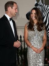 组图：凯特产后亮相慈善活动 银亮片裙光彩照人