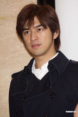 组图：陈柏霖助阵《我可能》编剧原创小说发布会