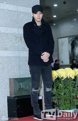 组图：FTTS成员FANY退伍 帅气外貌不减