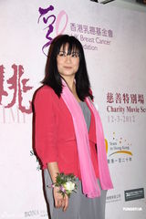 组图：《桃姐》票房大好 叶德娴宣传防癌资讯