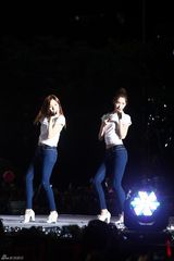 高清图：SJ东方神起少女时代热唱K-POP演唱会