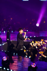 独家高清：GD胜利EXO等唱响StayG演唱会