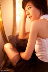 高清幻灯：苏岩全新温暖写真 展现小女人幸福