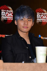 组图：2012MAMA盛典落幕 鸟叔等亮相获年度大奖