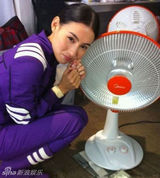 组图：张柏芝“嘟嘴卖萌”生活自拍照曝光