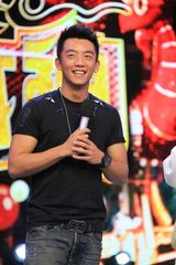 组图：章子怡郑恺登“快本” 粉红变装非常搞怪