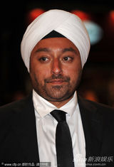 组图：《感恩时节》戛纳首映 主创集体亮相