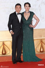 组图：刘德华刘嘉玲亮相2012年港姐总决选红毯