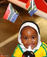 幻灯图：2010世界杯赛场宝宝秀 超级可爱天真无敌 