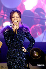 幻灯：彭佳慧七年归来京城首唱会 与齐秦深情对唱