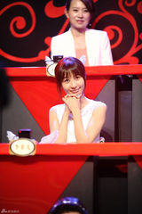 组图：《中国梦想秀》草根圆梦 大妈舞台走红