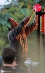 幻灯图集：罗伯特-帕丁森新片热拍 搭档戛纳影帝