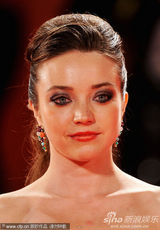 组图：威尼斯电影节时尚盘点之妆容发型