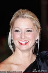 组图：《简-曼斯菲尔德的车》首映 主创齐亮相