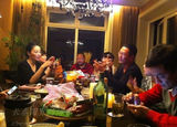 组图：王菲邀好友私人聚会 集体“微博控”