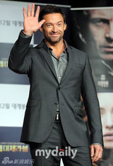 组图：休-杰克曼首尔出席《悲惨世界》韩国发布会