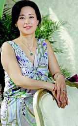 组图：薛蛮子妻子曝美照 为珠宝品牌创始人