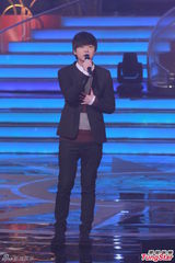 组图：众星助阵TVB慈善 巫启贤为马航乘客祈祷