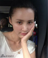 组图：张歆艺海量生活私照曝光 获封素颜女王