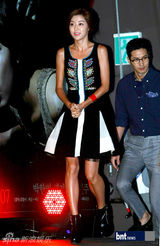 组图：朴寒星金基石等出席新片《两个月亮》发布会