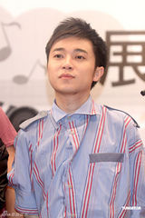 幻灯组图：苏打绿献唱利物浦音乐节 走访披头士故居