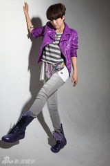 组图：亚运推广大使谭维维拍时尚环保大片