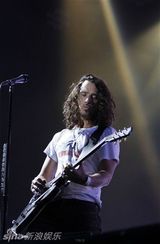 幻灯图：Lady Gaga重回洛拉帕罗扎音乐节