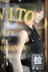 组图：姚笛最新写真曝光 迷人优雅尽显成熟韵味