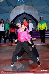 组图：无线台庆表演项目彩排 萧正楠胡定欣亮相