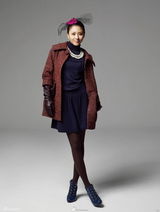 高清组图：河智苑冬装画报 渔网发饰突显个性