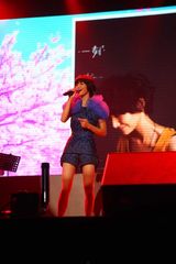 组图：苏妙玲Vee Live个唱落幕 携新碟唱响北京