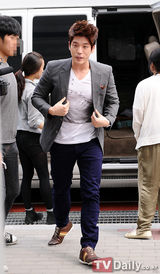 组图：韩男团2AM担任鸡蛋大使宣传营养饮食